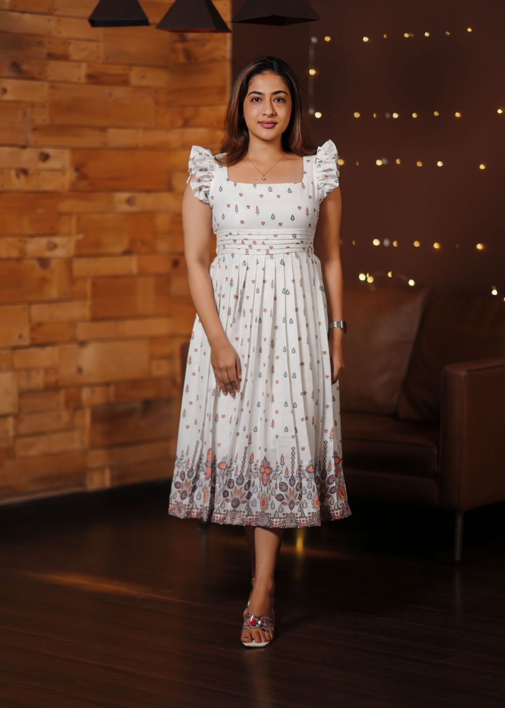 Linen Lotus Light