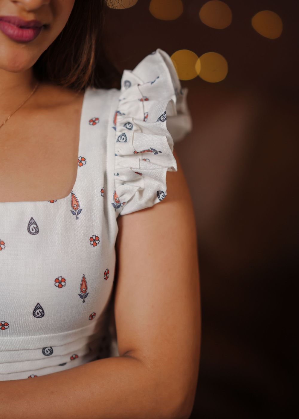 Linen Lotus Light